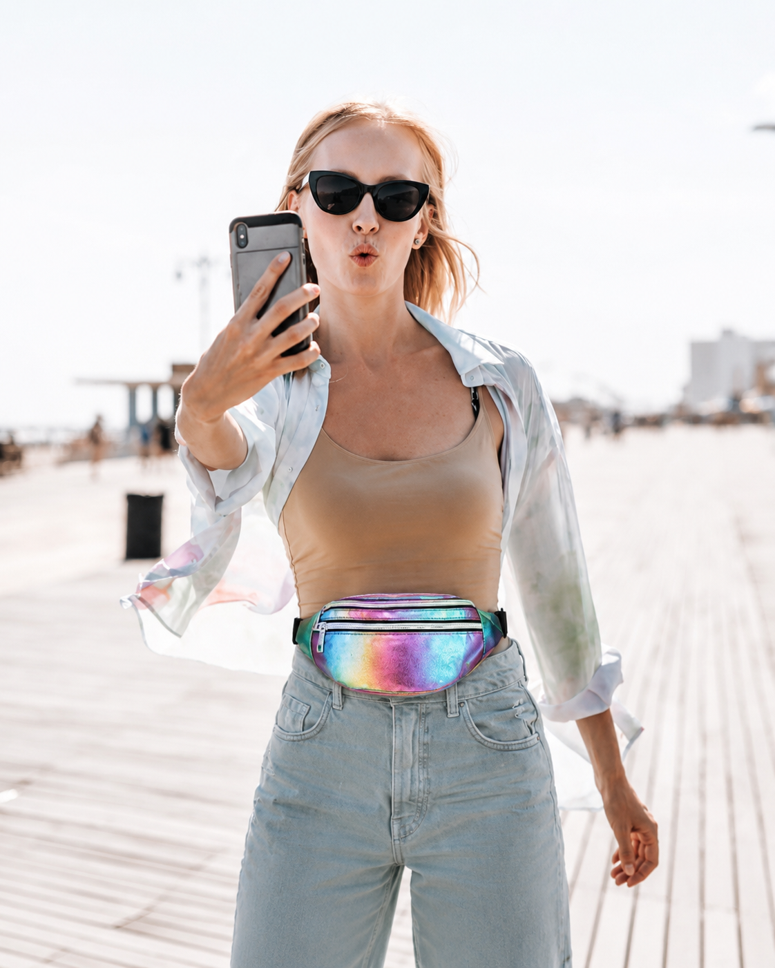 IceBelt™ — Sac Banane Isotherme Holographique